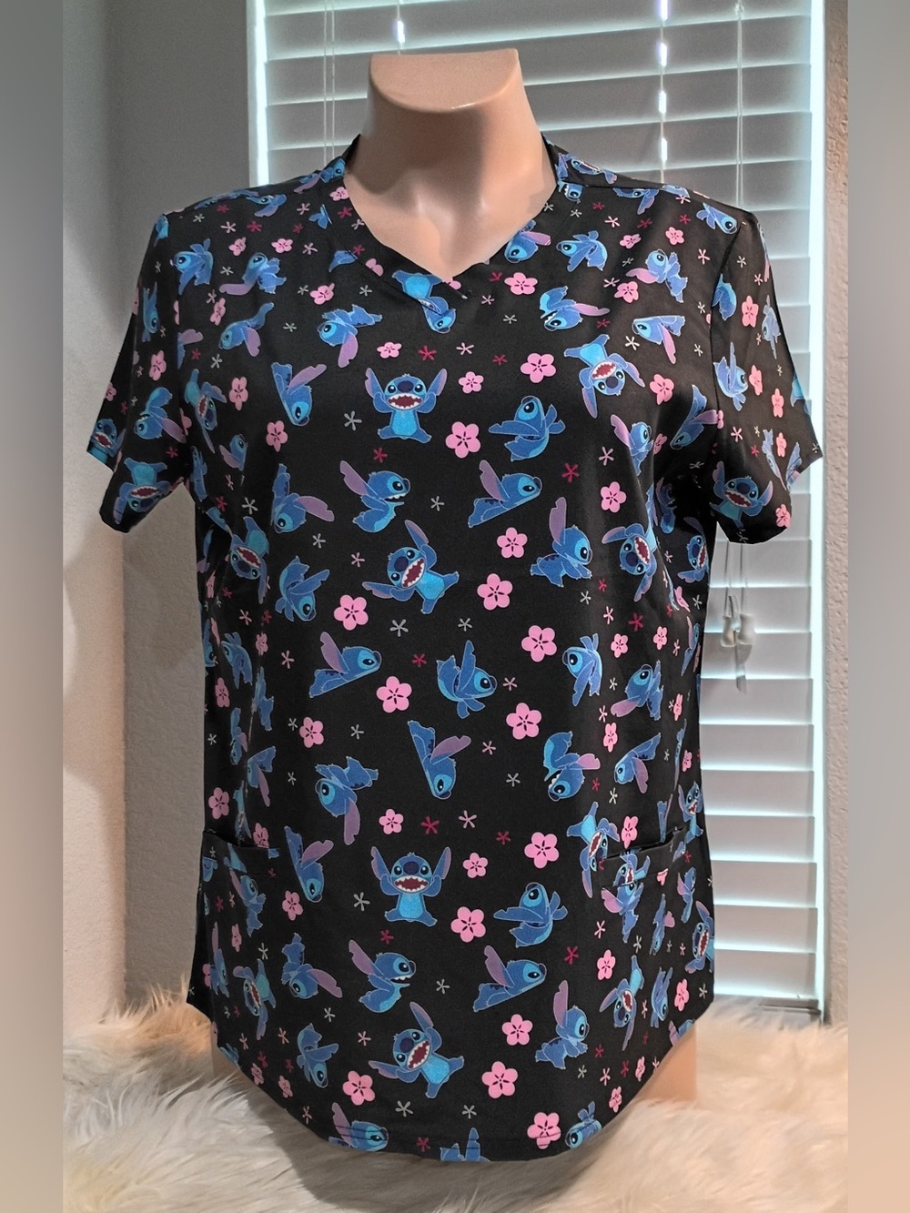 Disney Stitch Women’s XL Scrub Top